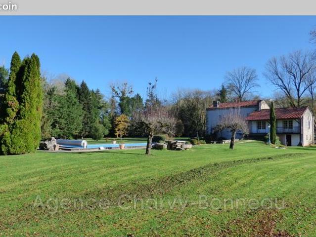 Moulin 7 pièces 213 m²