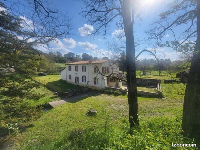Moulin 7 pièces 235 m²