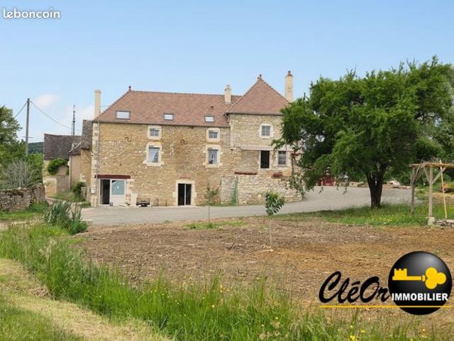 Moulin 7 pièces 257 m²