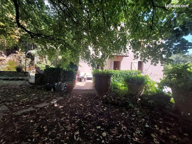 Moulin 5 pièces 91 m²
