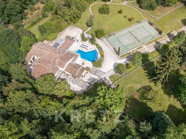 Propriété avec piscine