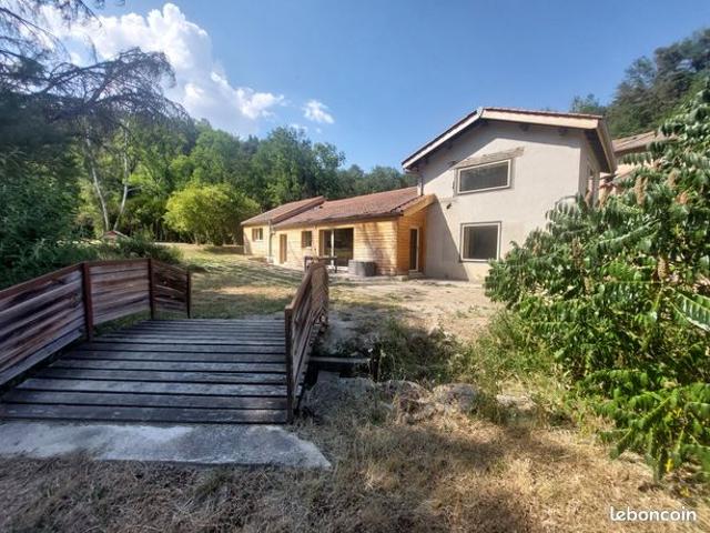 Moulin 6 pièces 132 m²