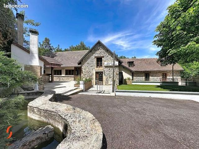 Moulin 6 pièces 228 m²