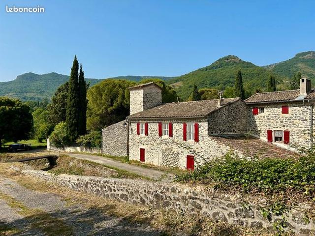 Moulin 8 pièces 132 m²