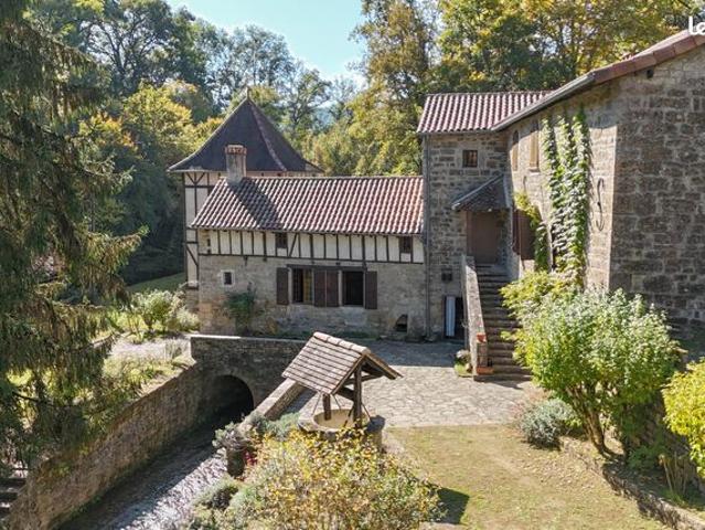 Moulin 8 pièces 251 m²