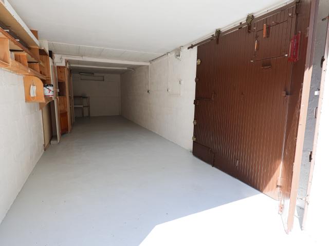 MOULIN A VENT: GARAGE DE 26 M2 AVEC ÉLECTRICITÉ, IDÉAL STOCKAGE / ARTISAN