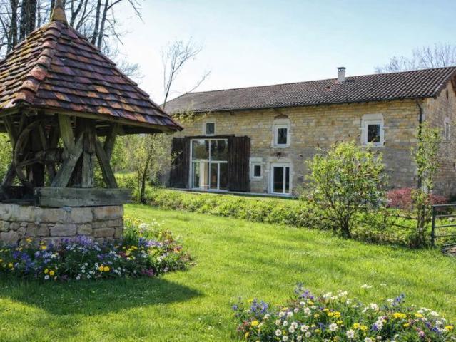 Moulin d'origine XVème siècle Propriété de caractère avec