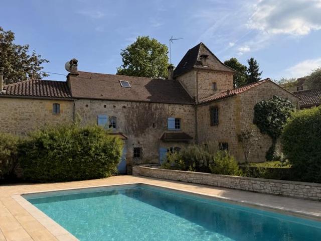 Moulin du XVIIe siècle avec piscine, chambres d’hôtes et dépendances – secteur Gourdon / Sarlat