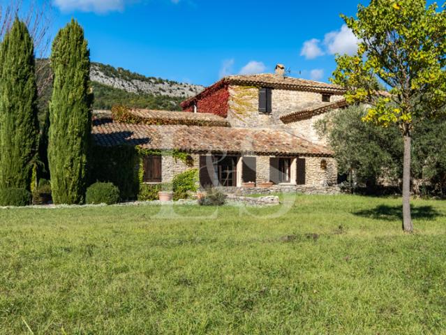 Moulin du XVIIe siècle sur un domaine de 7 hectares