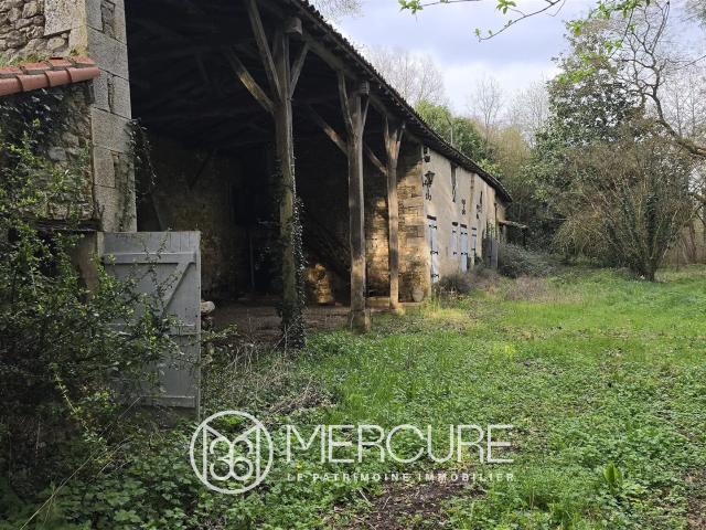 Moulin et longère en bord de Charente 303m² Savigné