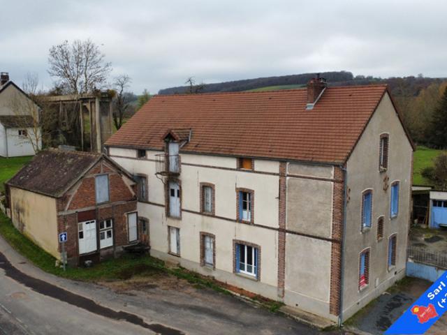 MOULIN ET SES DÉPENDANCES PROCHE GARE ET ACCÈS AUTOROUTE