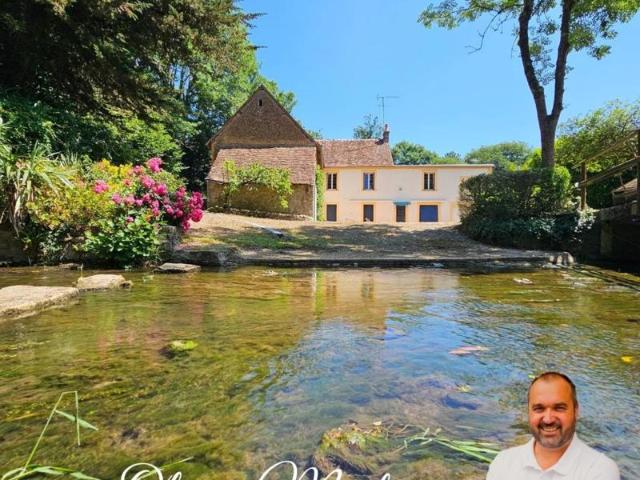Moulin xviii° siècle avec maison et dépendances sur 5 hectares – à 25 min du mans