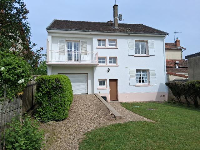 Moulins, quartier de la Madeleine, villa de type F6 avec gar. 107m² Moulins