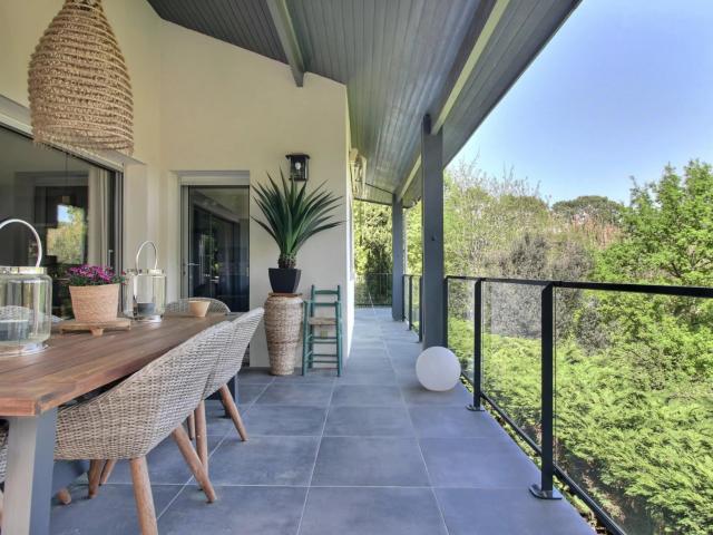 Pyla sur Mer Moulleau — Villa contemporaine avec ascenseur, vue sur la pinède