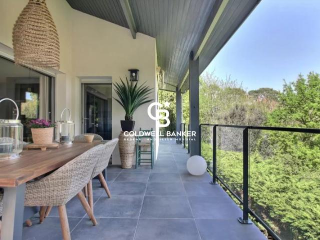Pyla sur Mer Moulleau — Villa contemporaine avec ascenseur, vue sur la pinède