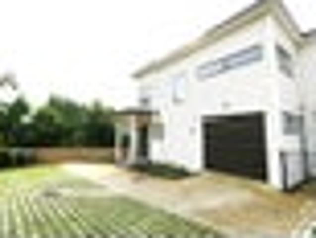 Mount Wellington, 5 bedrooms, $1260 pw