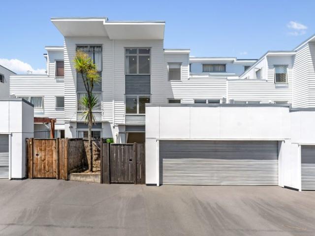 mount albert, 3 bedrooms
