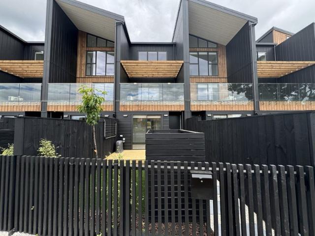 mount albert, 3 bedrooms
