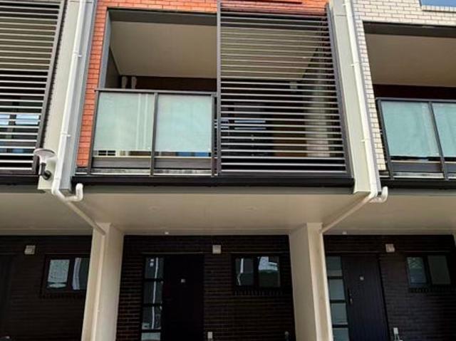 mount albert, 3 bedrooms