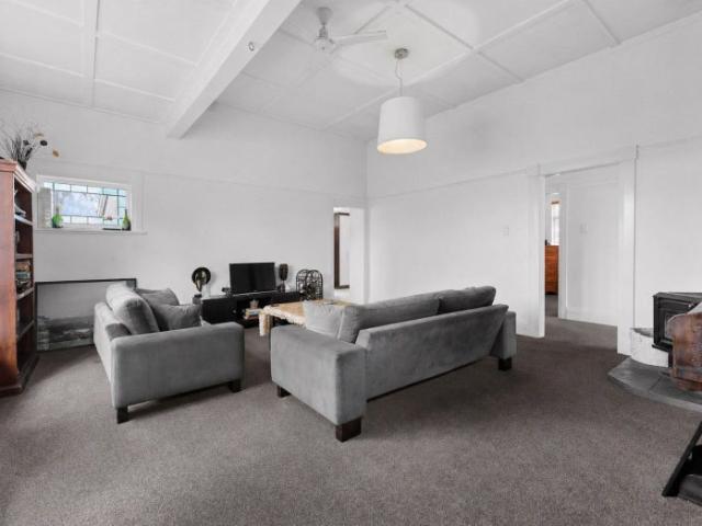 mount albert, 3 bedrooms