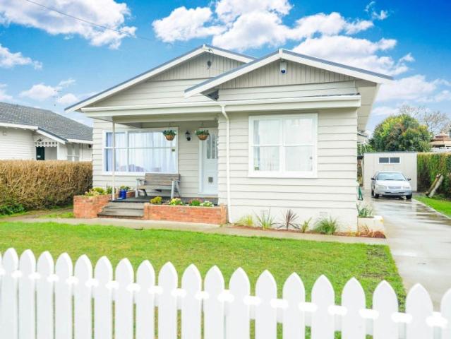 mount albert, 3 bedrooms