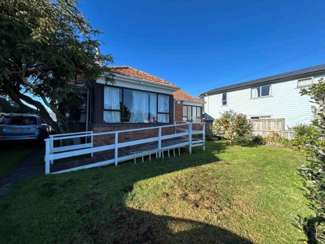 mount albert, 3 bedrooms