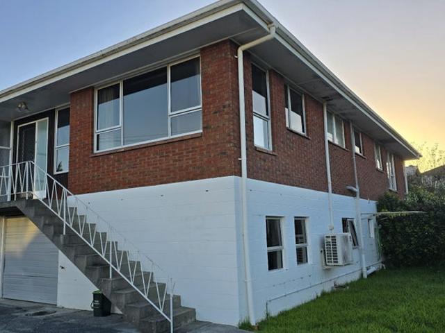 mount albert, 3 bedrooms