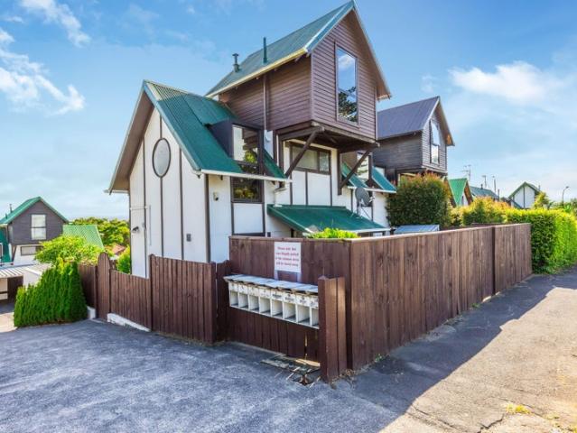 mount albert, 3 bedrooms