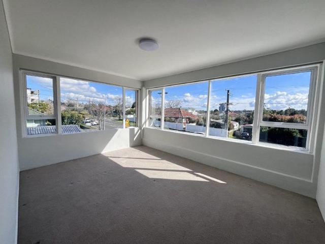 mount albert, 2 bedrooms