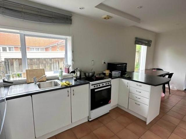 mount albert, 2 bedrooms