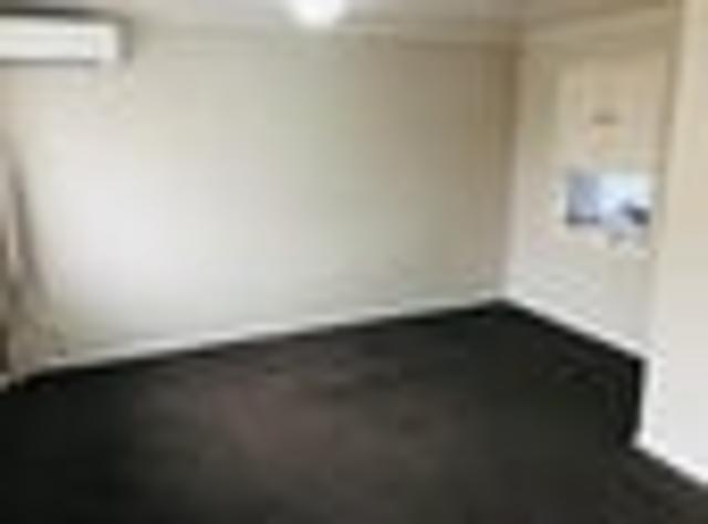 Mount Albert, 2 bedrooms, $525 pw