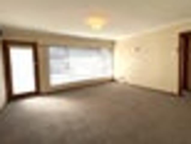 Mount Albert, 2 bedrooms, $620 pw