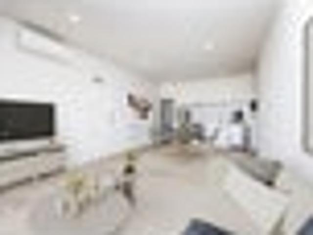 Mount Albert, 2 bedrooms, $625 pw