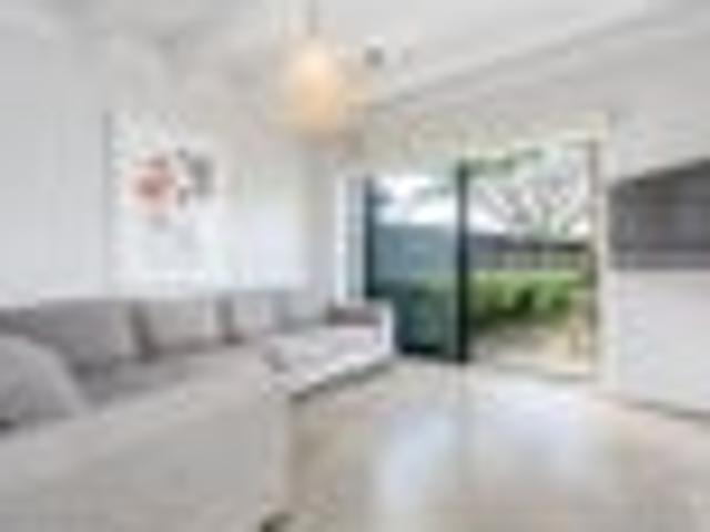 Mount Albert, 2 bedrooms, $650 pw