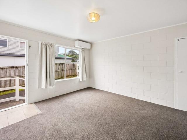 mount albert, 2 bedrooms