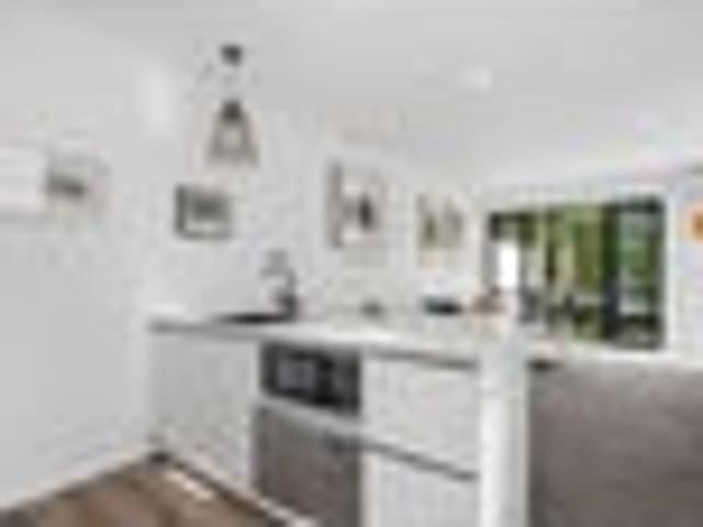 Mount Albert, 2 bedrooms, $730 pw