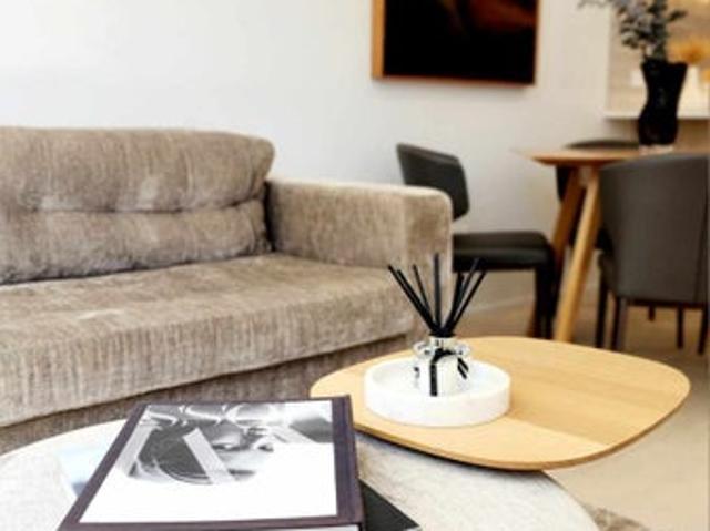 Mount Albert, 2 bedrooms