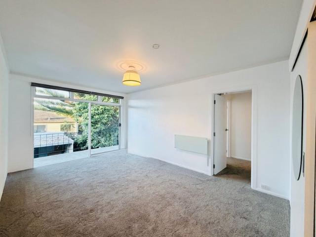 mount albert, 2 bedrooms