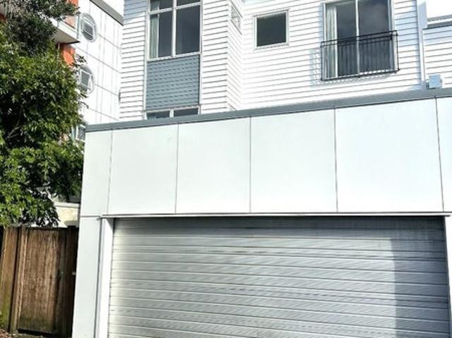 mount albert, 4 bedrooms