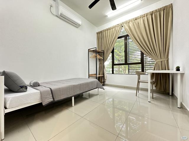 Mount Austin Condo Cozy Single Aircon Room for Rent