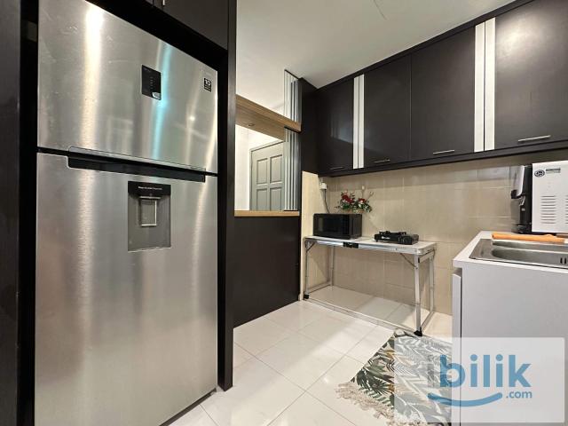 Mount Austin Condo Fully Furnished Master Room with Private Bathroom️