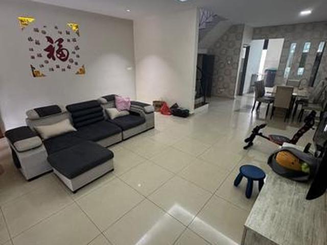 Mount Austin Double Storey Terrace Fully Furnished Good Condition