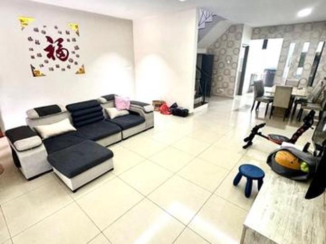 Mount Austin Double Storey Terrace House 4 Bed 3 Bath Fully For Rent