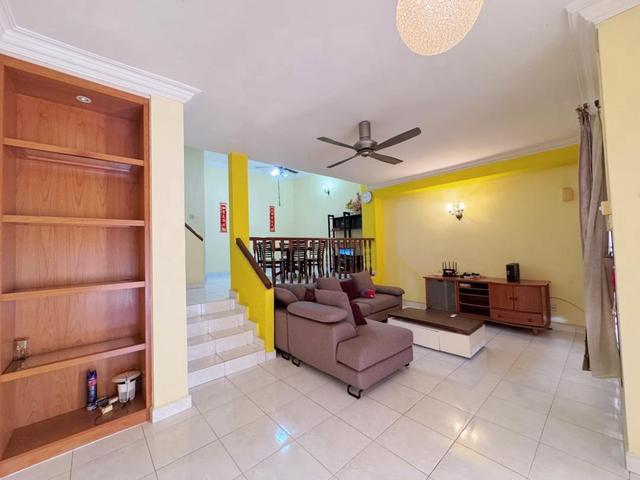 Mount Austin Double Storey Renovated Unblock View Southeast