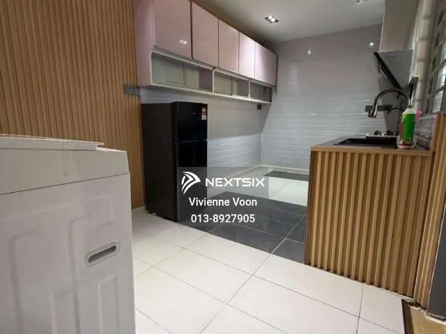 Mount Austin Freehold Studio#Palazio Service Apartment ️ 484sqft 包全家私️ 1 个停车位 24小时保安区 买来即可入住或出租 热门生活圈 靠近 AEON Tebrau️、Toppen、IKEA、Austin Heights 及各类生活配套，生活便利度极高，出租需求稳定
