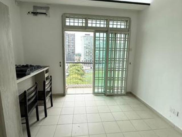 Mount Austin Lake View Apartment 4bed Renovated Johor Bahru