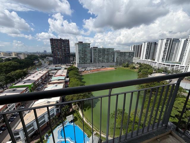 Mount Austin Lakeview Corner Apartment For Rent
