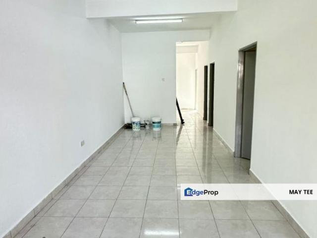 Mount Austin Single Storey Terrace House Austin Residence