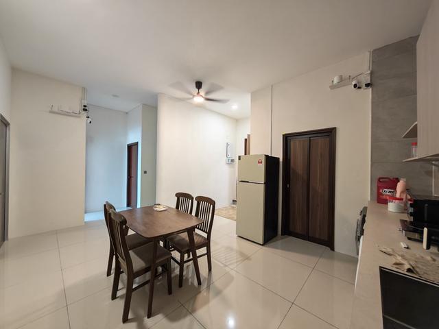 Mount Austin Perdana Regency Palazio Lake view Havona Akademik Suite