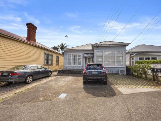 mount eden, 1 bedroom